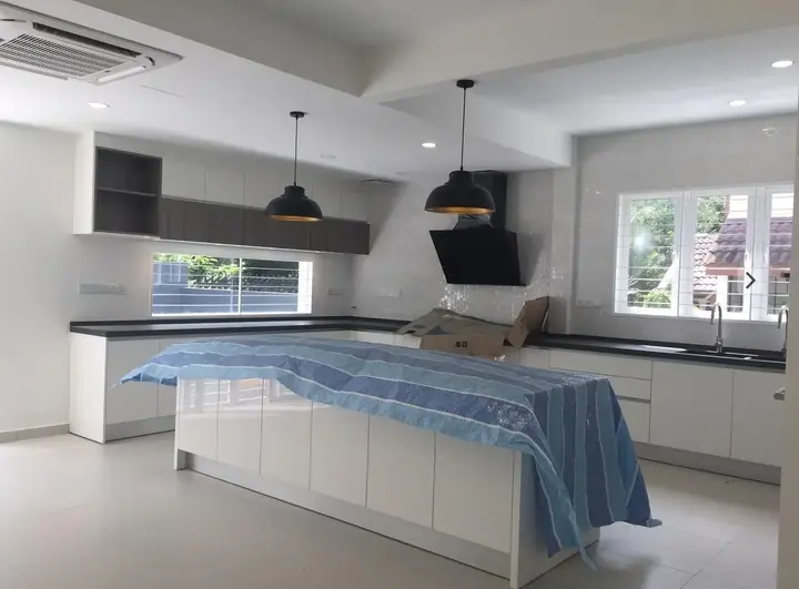 New kitchen with island in a USJ 17 corner terrace